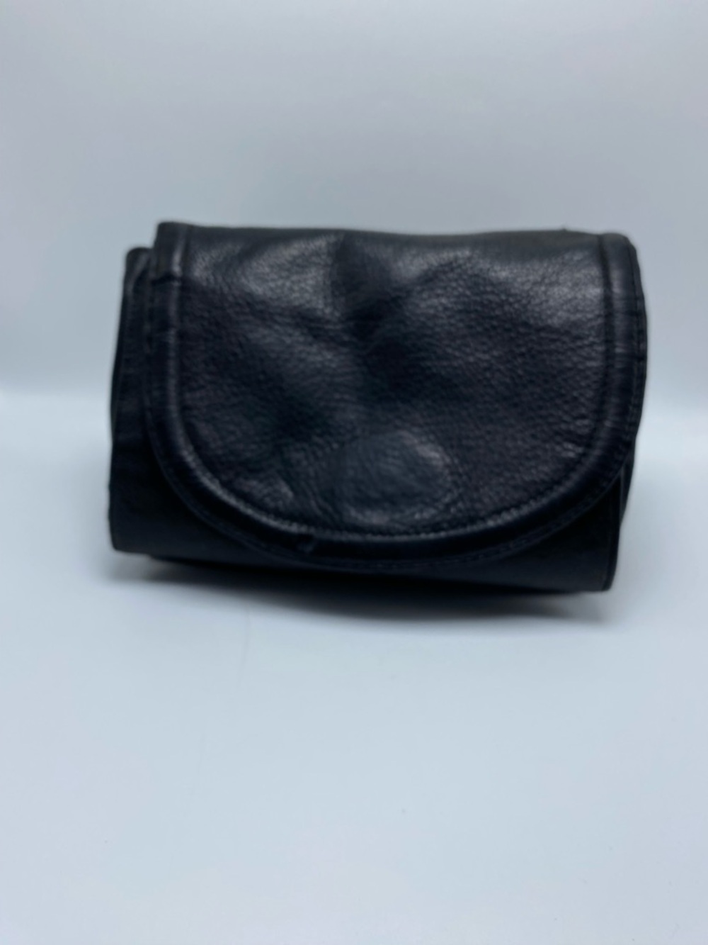 Classic Black Leather Crossbody Bag - Sleek Everyday Style